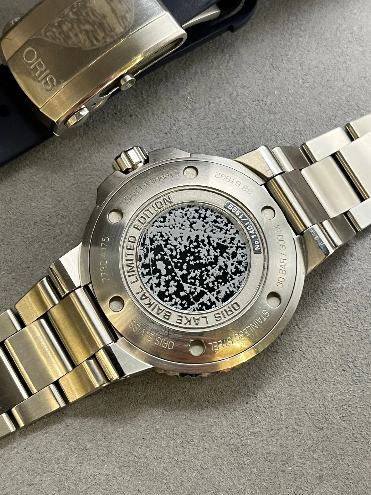 Oris Limited Edition Aquis Lake Baikal w/ Extra Oris Rubber Strap